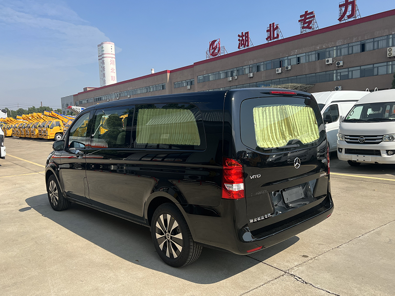 奔馳殯儀車(chē)配置表