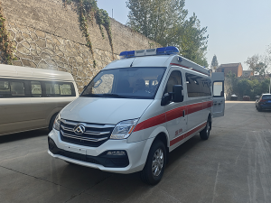 大通V80長軸監(jiān)護型負(fù)壓救護車